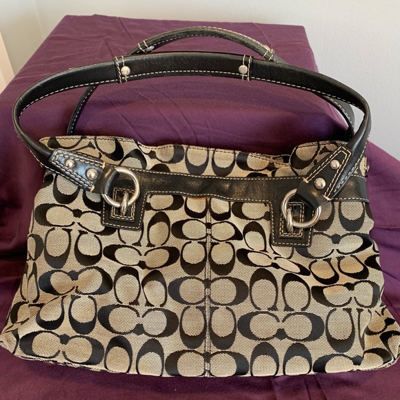 Authentic Coach Signature handbag - Picture 4 of 6